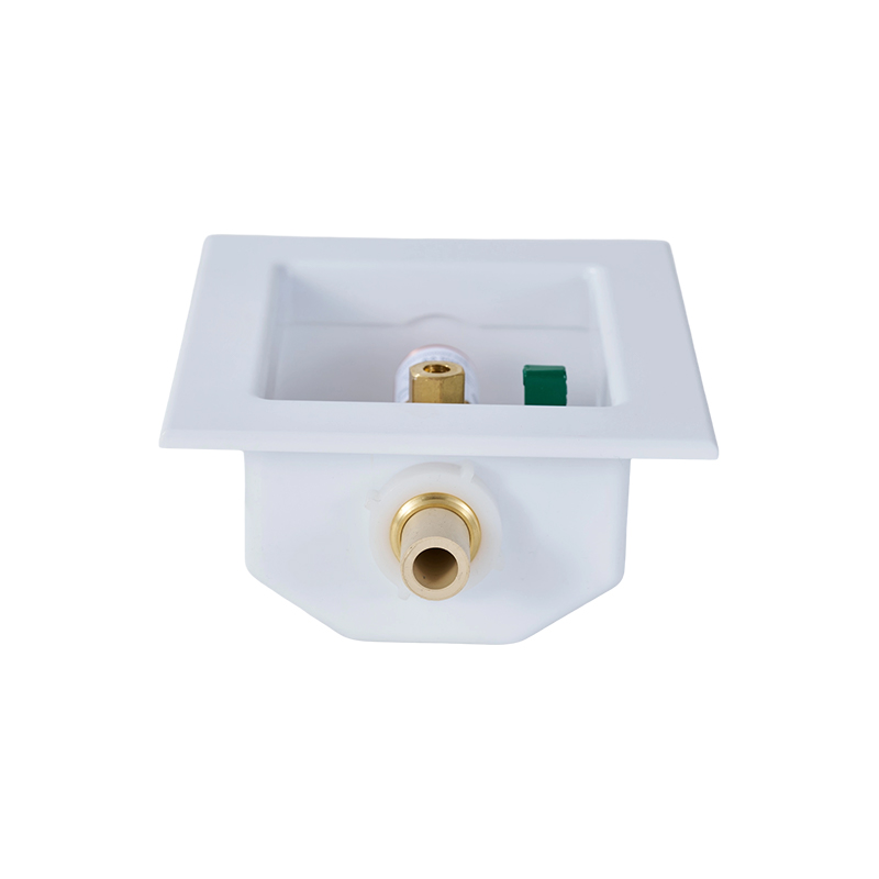 Caja de salida para máquina de hielo conectada a CPVC con protector de martillo de agua de latón Caja de salida para máquina de hielo conectada a CPVC con protector de martillo de agua de latón